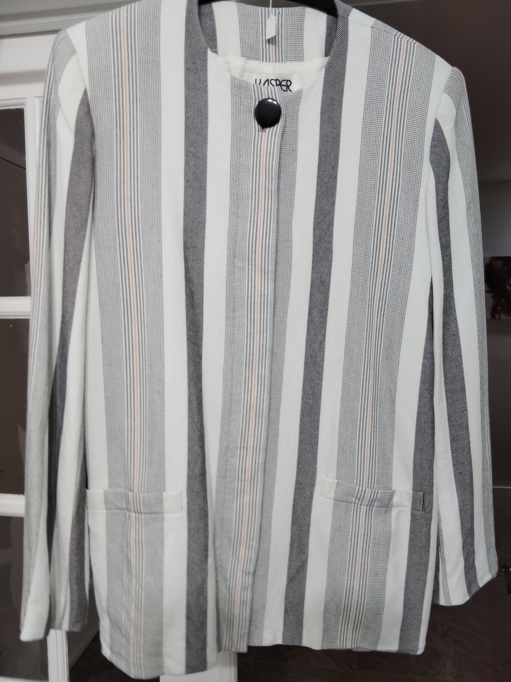 Kasper Striped Collarless Blazer in White and Black with A Hint Of Orange 🫰🏾💫